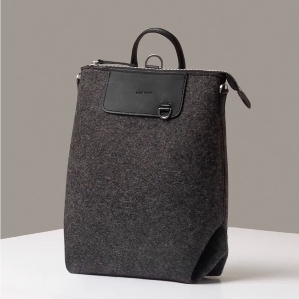 Graf Lantz Bedford Merino Wool Midi Backpack - Charcoal Grey